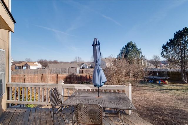 410 Myers Drive, Tonganoxie, KS 66086