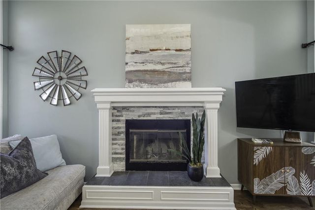 410 Myers Drive, Tonganoxie, KS 66086