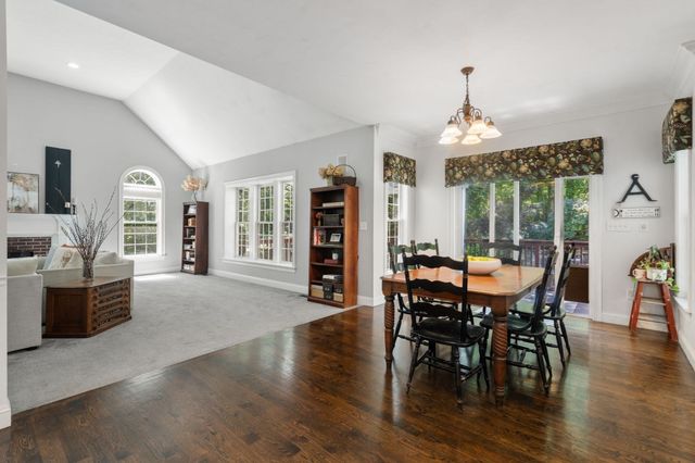 66 Glenview St, Upton, MA 01568