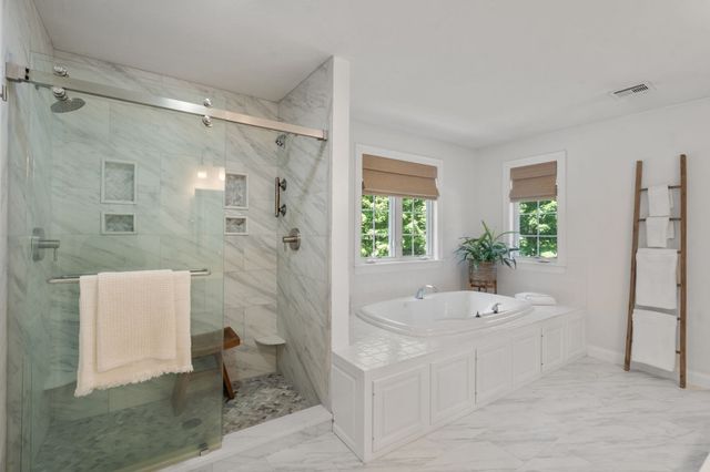 66 Glenview St, Upton, MA 01568