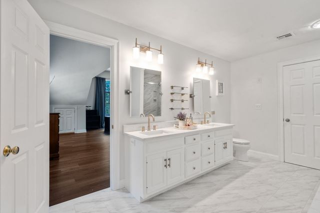 66 Glenview St, Upton, MA 01568