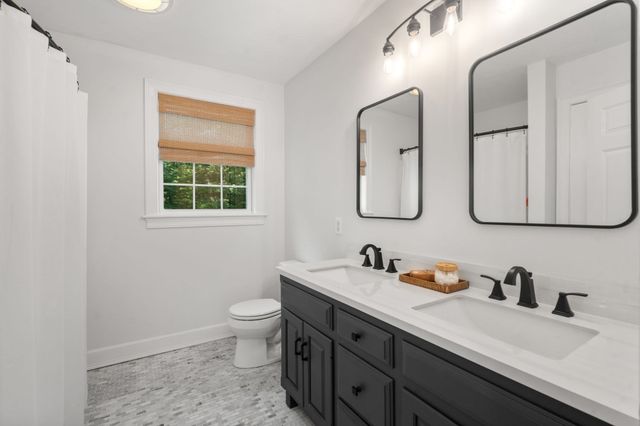 66 Glenview St, Upton, MA 01568