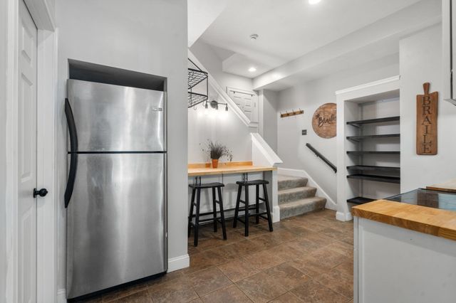 66 Glenview St, Upton, MA 01568