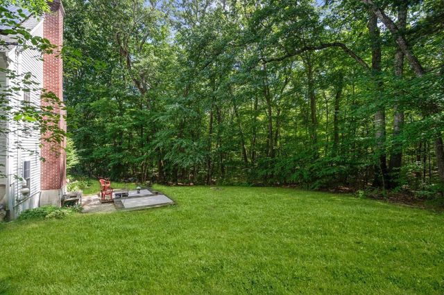 66 Glenview St, Upton, MA 01568