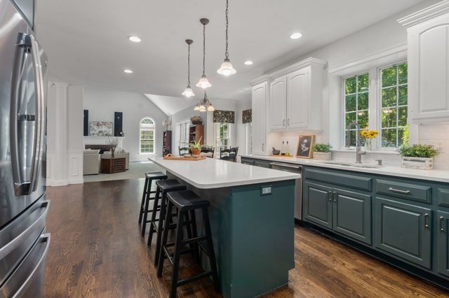66 Glenview St, Upton, MA 01568