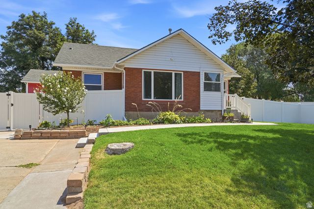 1214 N 300 W, Mapleton, UT 84664