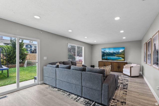 5679 W HILL STONE DR, South Jordan, UT 84095