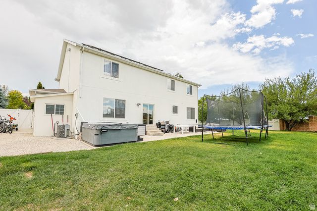 5679 W HILL STONE DR, South Jordan, UT 84095