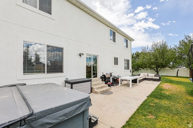 5679 W HILL STONE DR, South Jordan, UT 84095