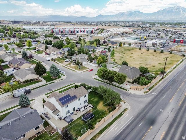 5679 W HILL STONE DR, South Jordan, UT 84095