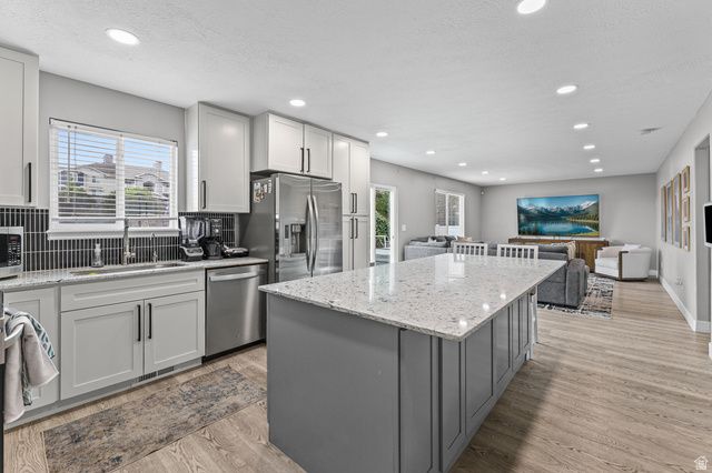 5679 W HILL STONE DR, South Jordan, UT 84095