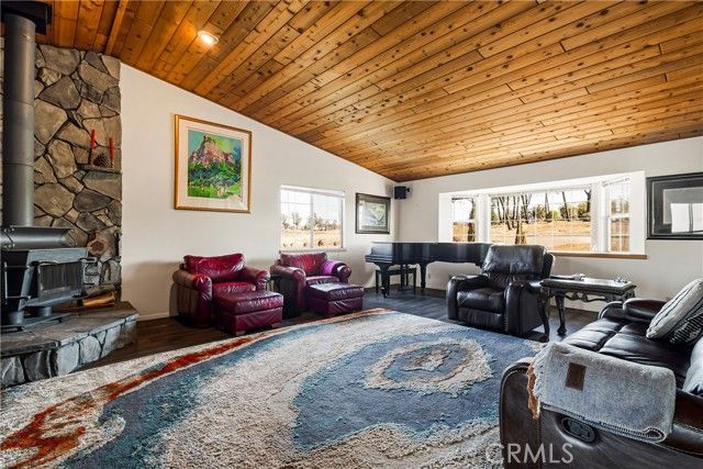 3070 Royal Meadow Lane, Paradise, CA 95969