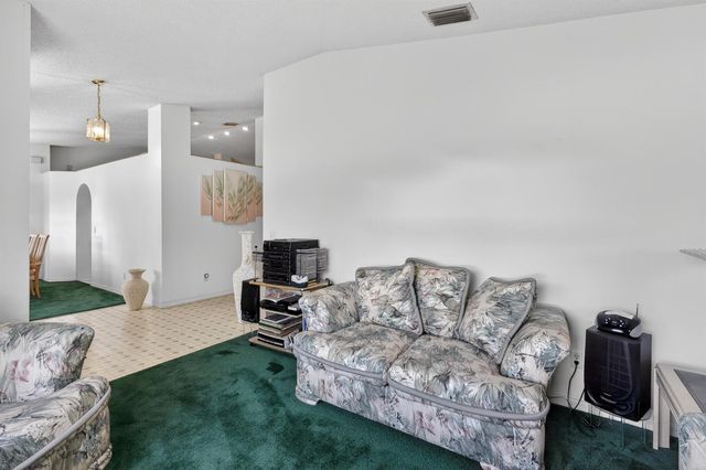 459 SE Nome Drive, Port St. Lucie, FL 34984