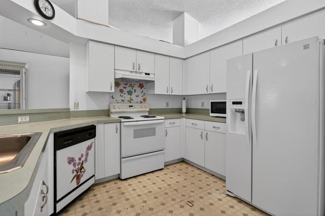 459 SE Nome Drive, Port St. Lucie, FL 34984