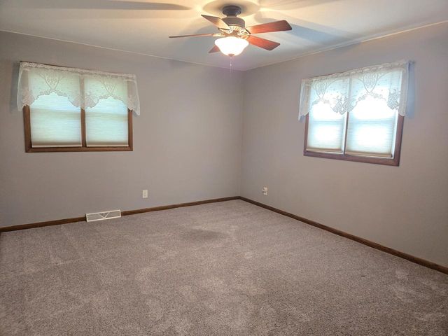 1309 Hickory DRIVE, Jefferson, WI 53549