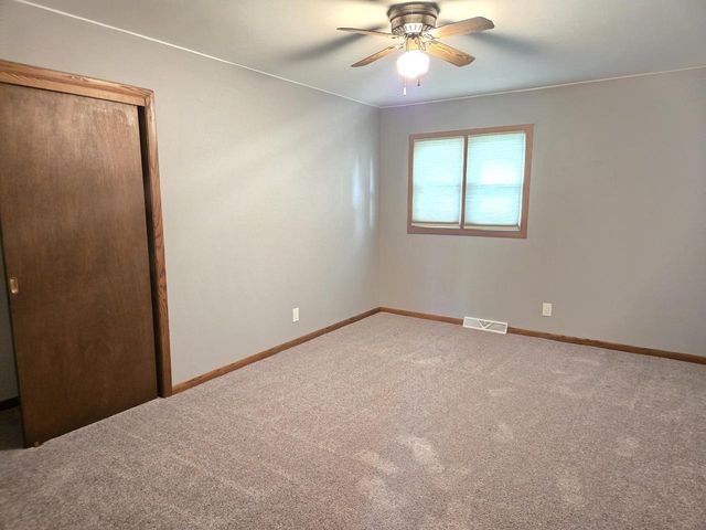 1309 Hickory DRIVE, Jefferson, WI 53549