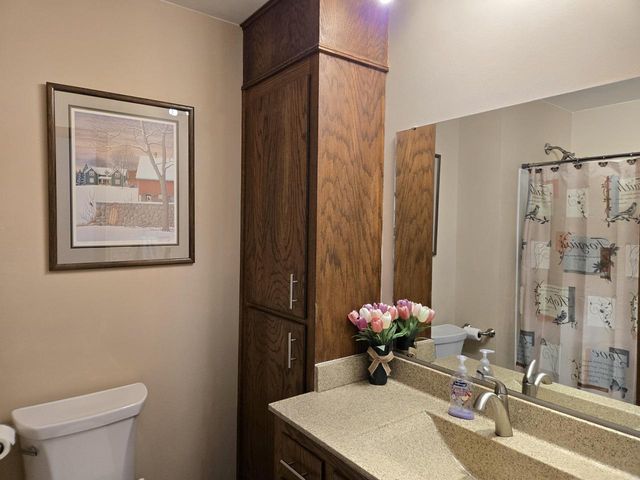 1309 Hickory DRIVE, Jefferson, WI 53549
