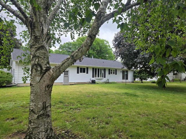 1309 Hickory DRIVE, Jefferson, WI 53549