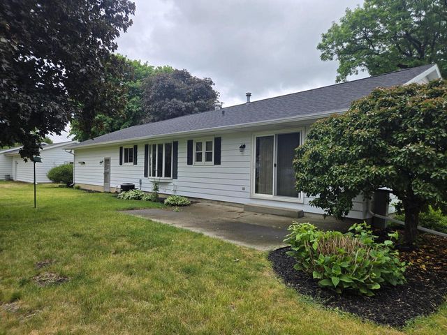 1309 Hickory DRIVE, Jefferson, WI 53549