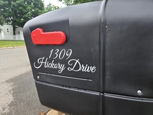 1309 Hickory DRIVE, Jefferson, WI 53549