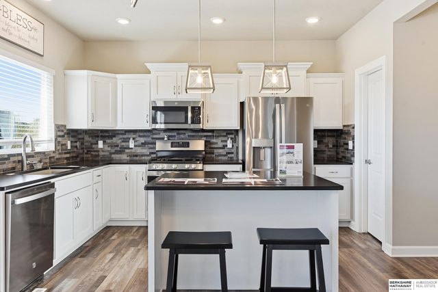 9307 S 177th Street, Omaha, NE 68136