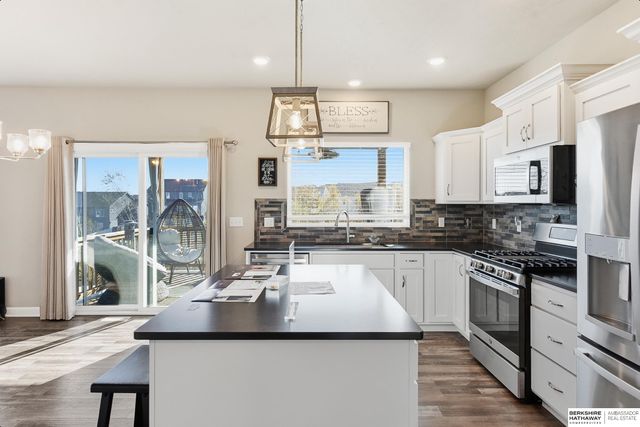 9307 S 177th Street, Omaha, NE 68136