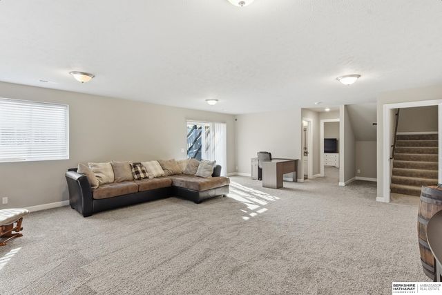 9307 S 177th Street, Omaha, NE 68136