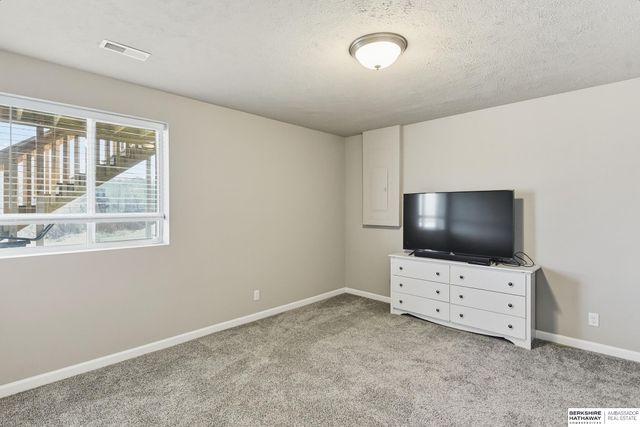 9307 S 177th Street, Omaha, NE 68136