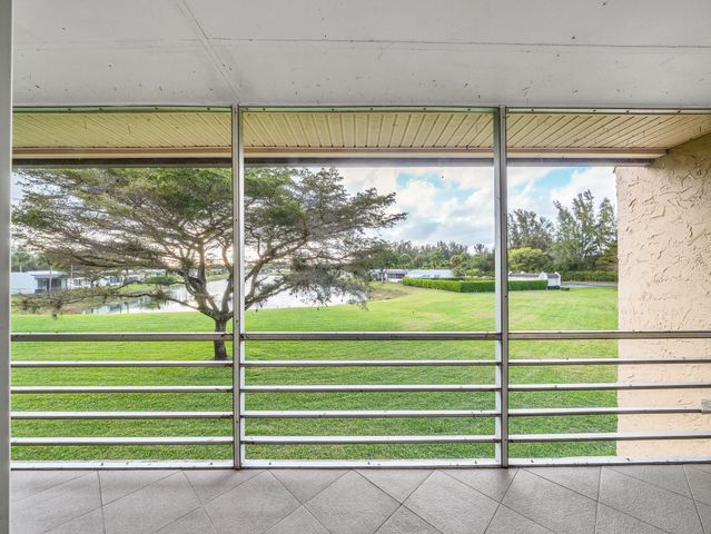 130 Lake Constance Drive, West Palm Beach, FL 33411