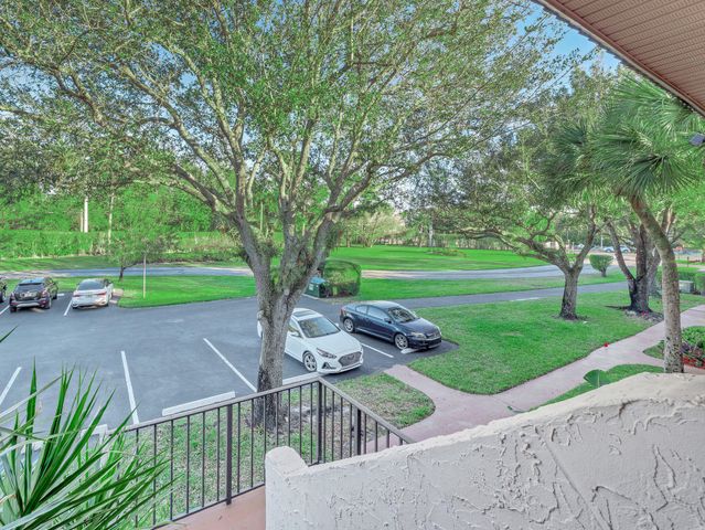 130 Lake Constance Drive, West Palm Beach, FL 33411