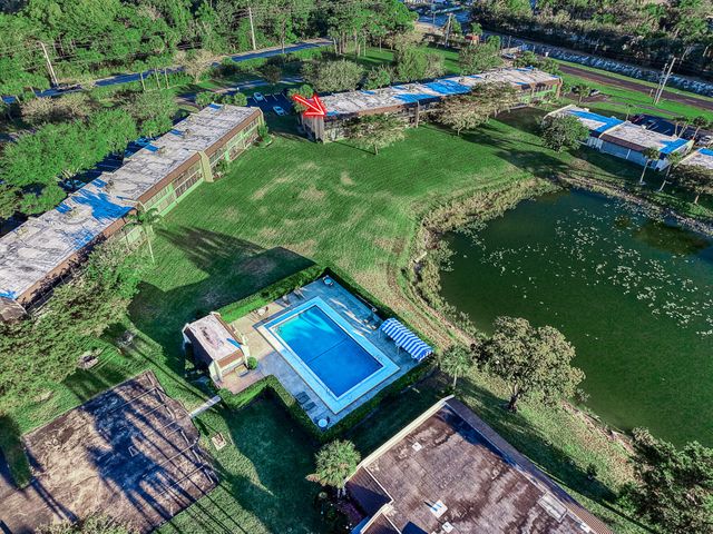 130 Lake Constance Drive, West Palm Beach, FL 33411