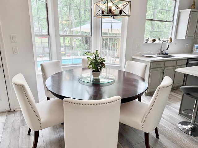 65 S Hidden View Circle, The Woodlands, TX 77381
