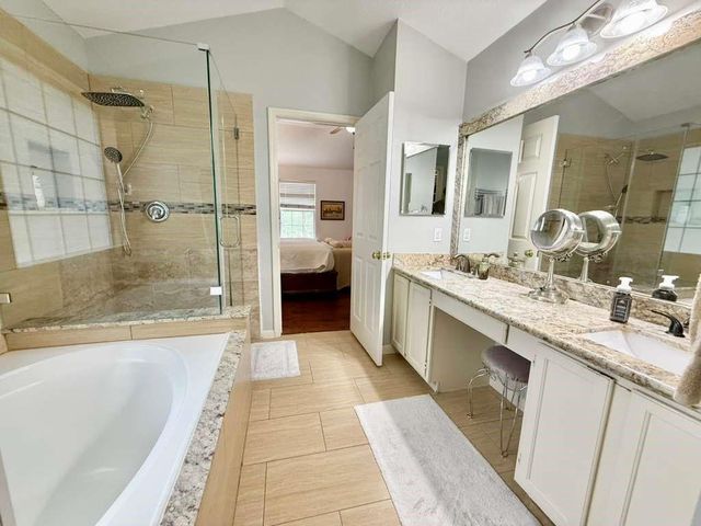 65 S Hidden View Circle, The Woodlands, TX 77381