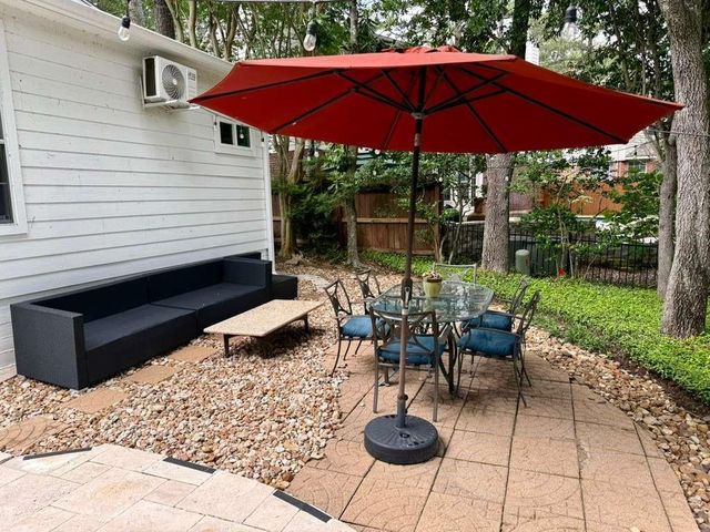 65 S Hidden View Circle, The Woodlands, TX 77381