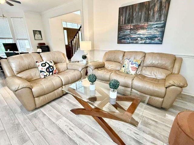 65 S Hidden View Circle, The Woodlands, TX 77381
