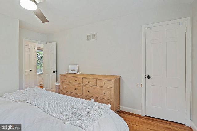 3305 CHESTNUT ST NW, Washington, DC 20015
