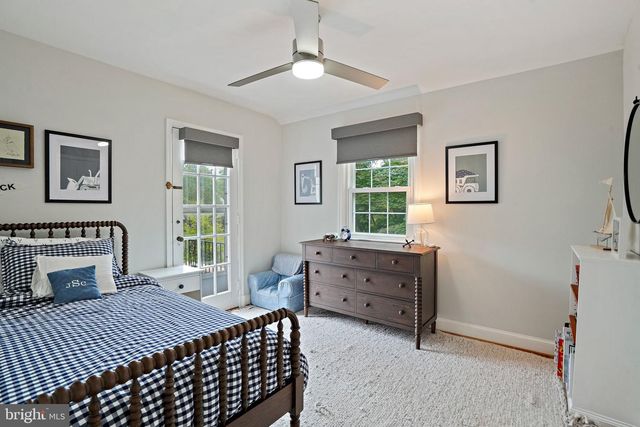 3305 CHESTNUT ST NW, Washington, DC 20015
