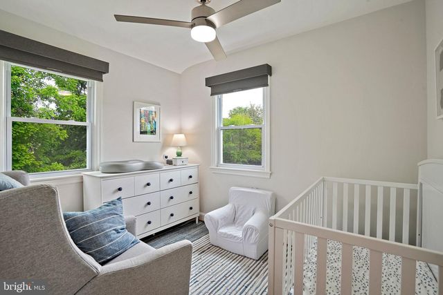 3305 CHESTNUT ST NW, Washington, DC 20015