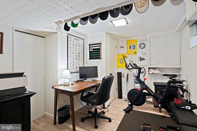 3305 CHESTNUT ST NW, Washington, DC 20015