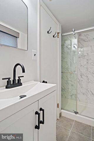 3305 CHESTNUT ST NW, Washington, DC 20015