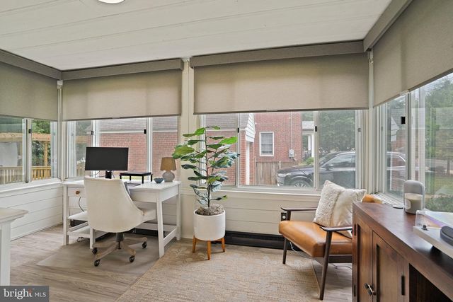 3305 CHESTNUT ST NW, Washington, DC 20015