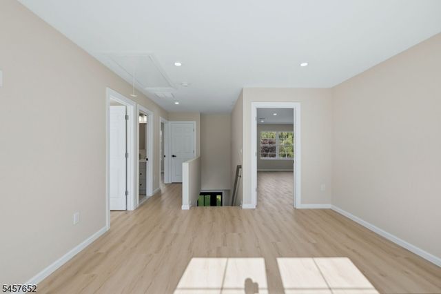 10 Delar Pkwy A, Franklin Twp., NJ 08823