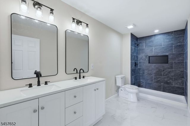 10 Delar Pkwy A, Franklin Twp., NJ 08823