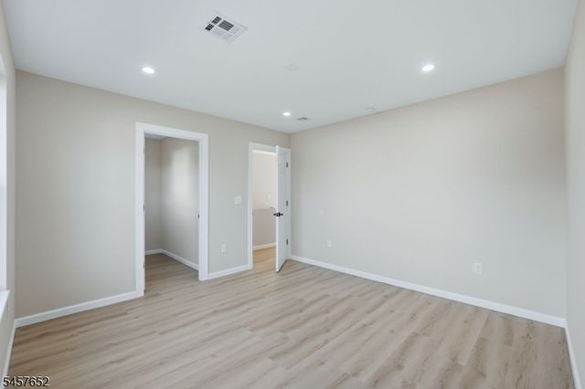 10 Delar Pkwy A, Franklin Twp., NJ 08823