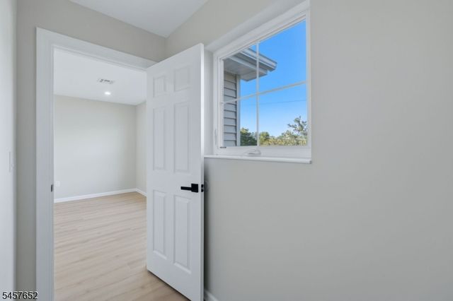10 Delar Pkwy A, Franklin Twp., NJ 08823