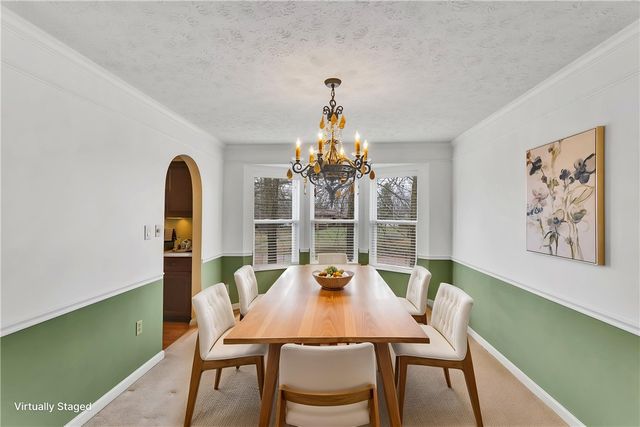 100 Hazelwood Dr, Cranberry Twp, PA 16066