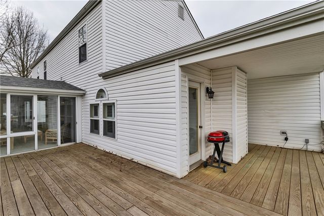 100 Hazelwood Dr, Cranberry Twp, PA 16066