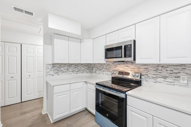 9611 Orchard Hill, Dallas, TX 75243