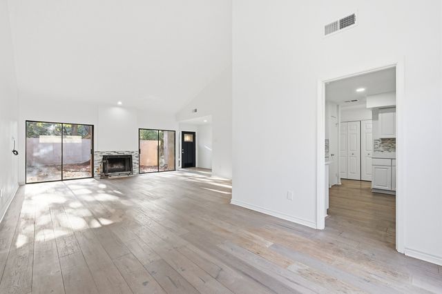 9611 Orchard Hill, Dallas, TX 75243