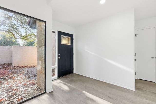 9611 Orchard Hill, Dallas, TX 75243